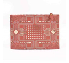 Geometric Clutch - Coquille