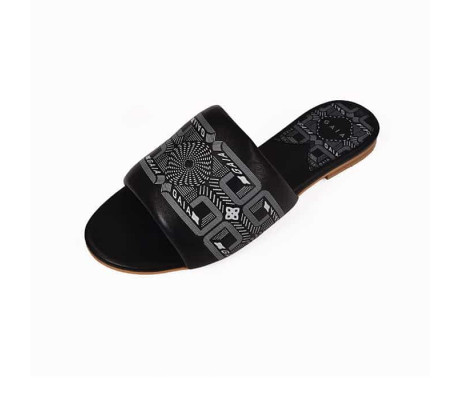 Geometric Flats - Black
