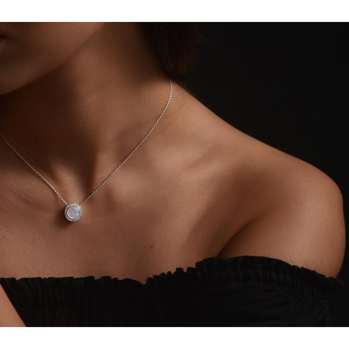 JW Circle Of Life - Necklace WG Pearl